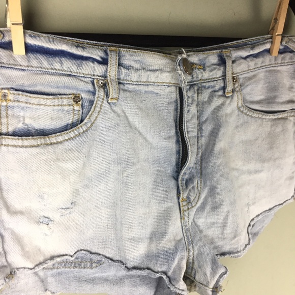 Free People Distressed Cutoff Cotton Denim Shorts Size 28 - Picture 3 of 8